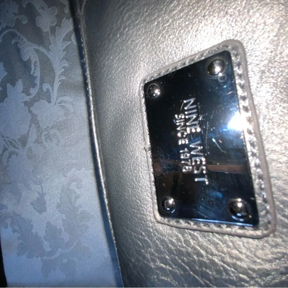Nine West Platinum Slouch Satchel Purse Buckle Accents Medium Great Condition